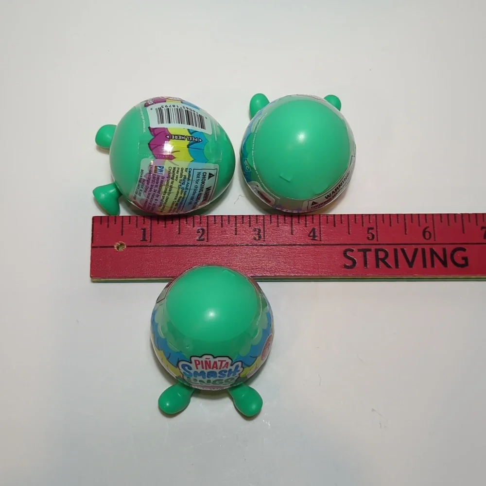 Pinata Smashlings rainbow pod Toikido mystery figure Roblox 3 pods